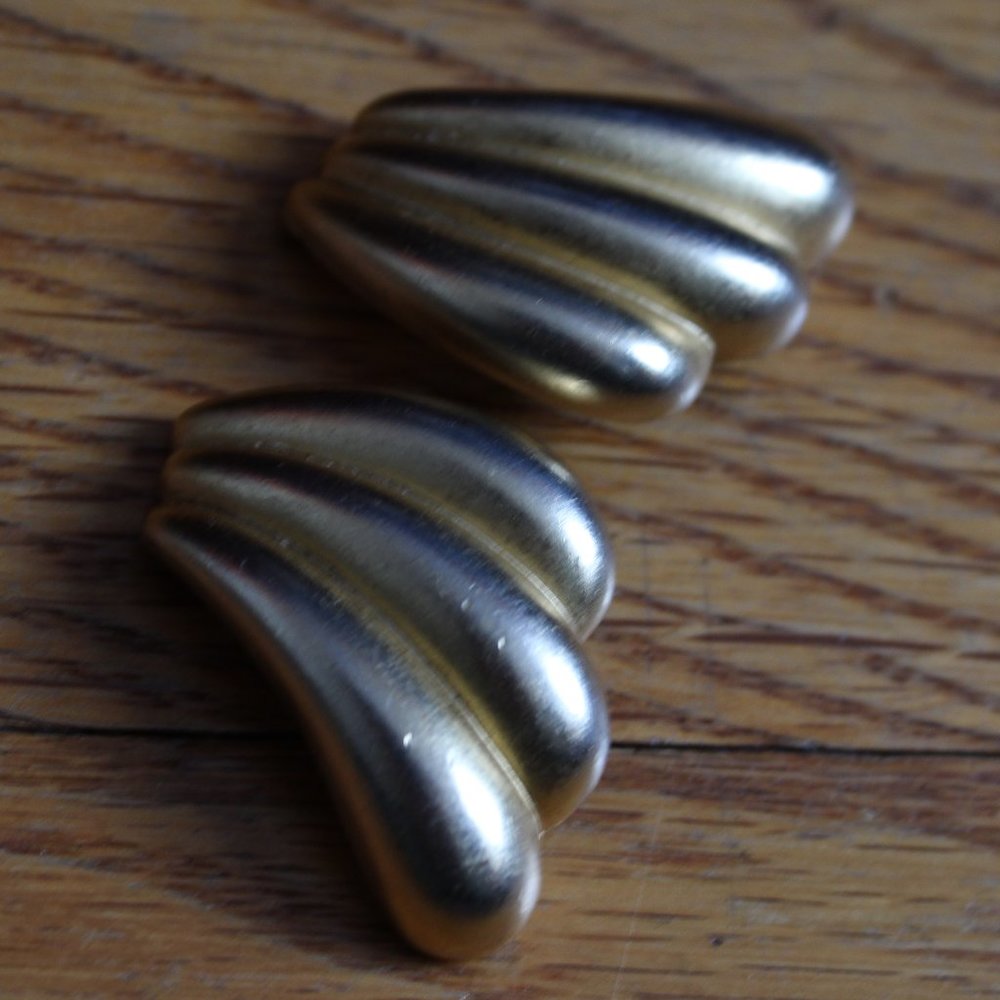Vintage TAT Clip-On Earrings